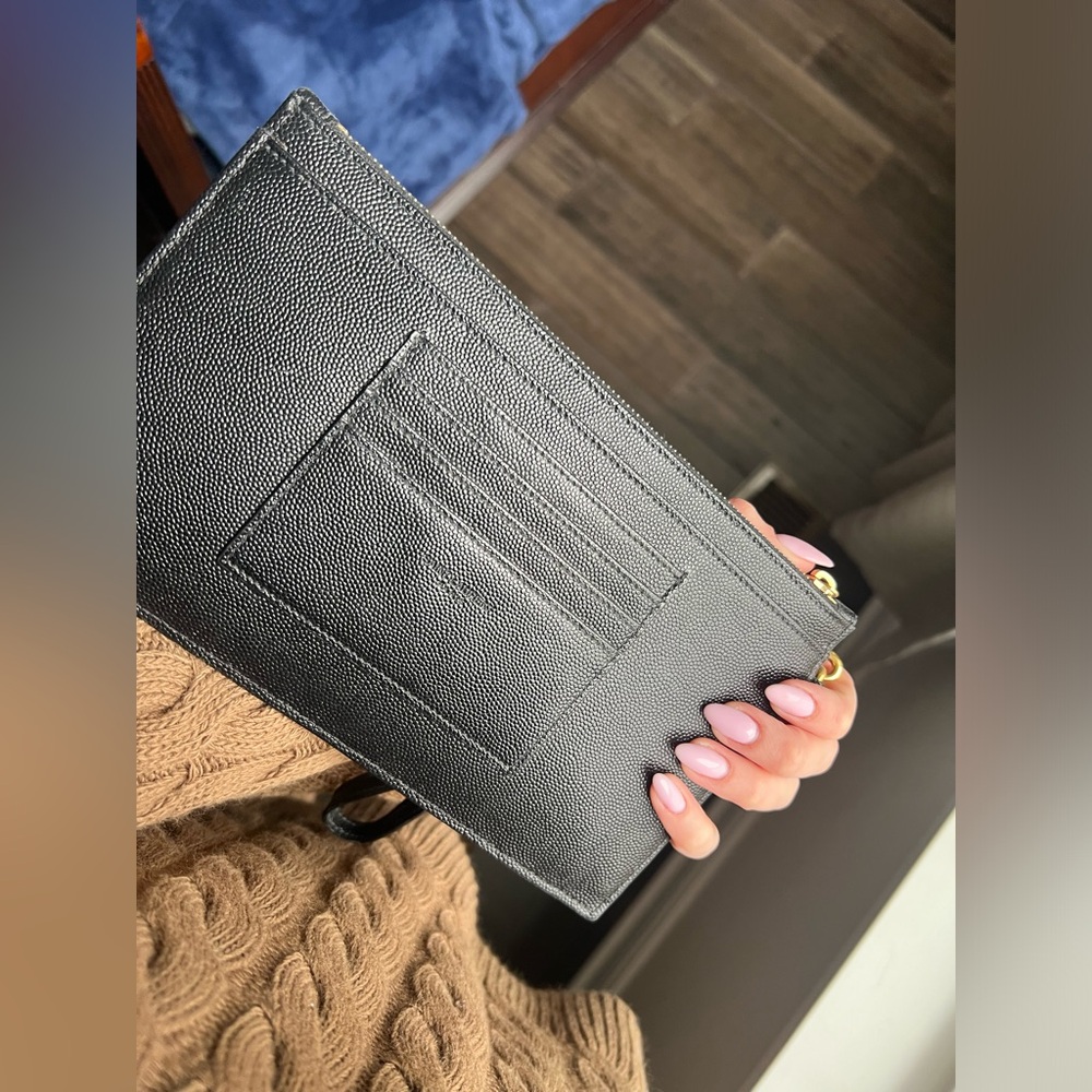 Saint Laurent “Cassandra” large pouch wristlet black - Picture 6 of 8